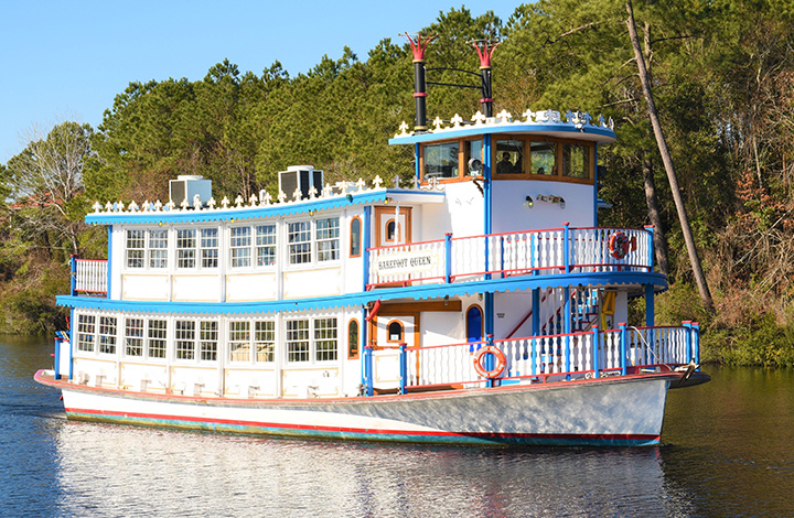 barefoot riverboat queen